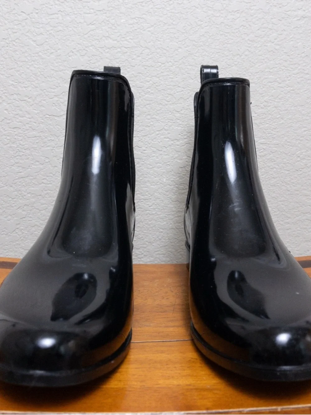 Sam Edelman Tinsley Chelsea Rain Boot 8 Black Glossy Ankle Waterproof Slip On